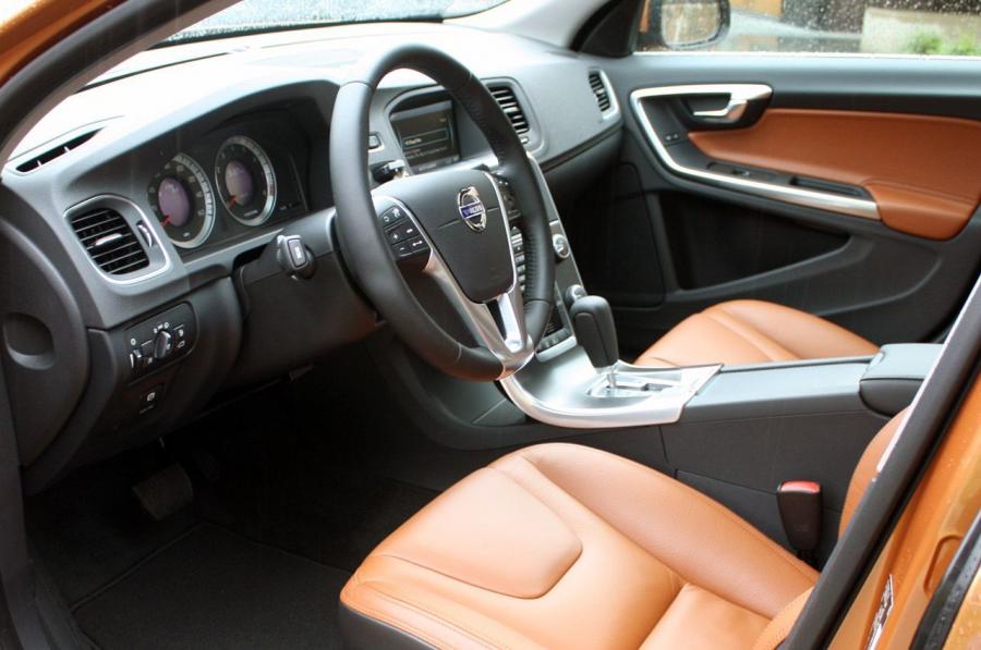  Volvo S60 2010 года  (фото 123 из 226)